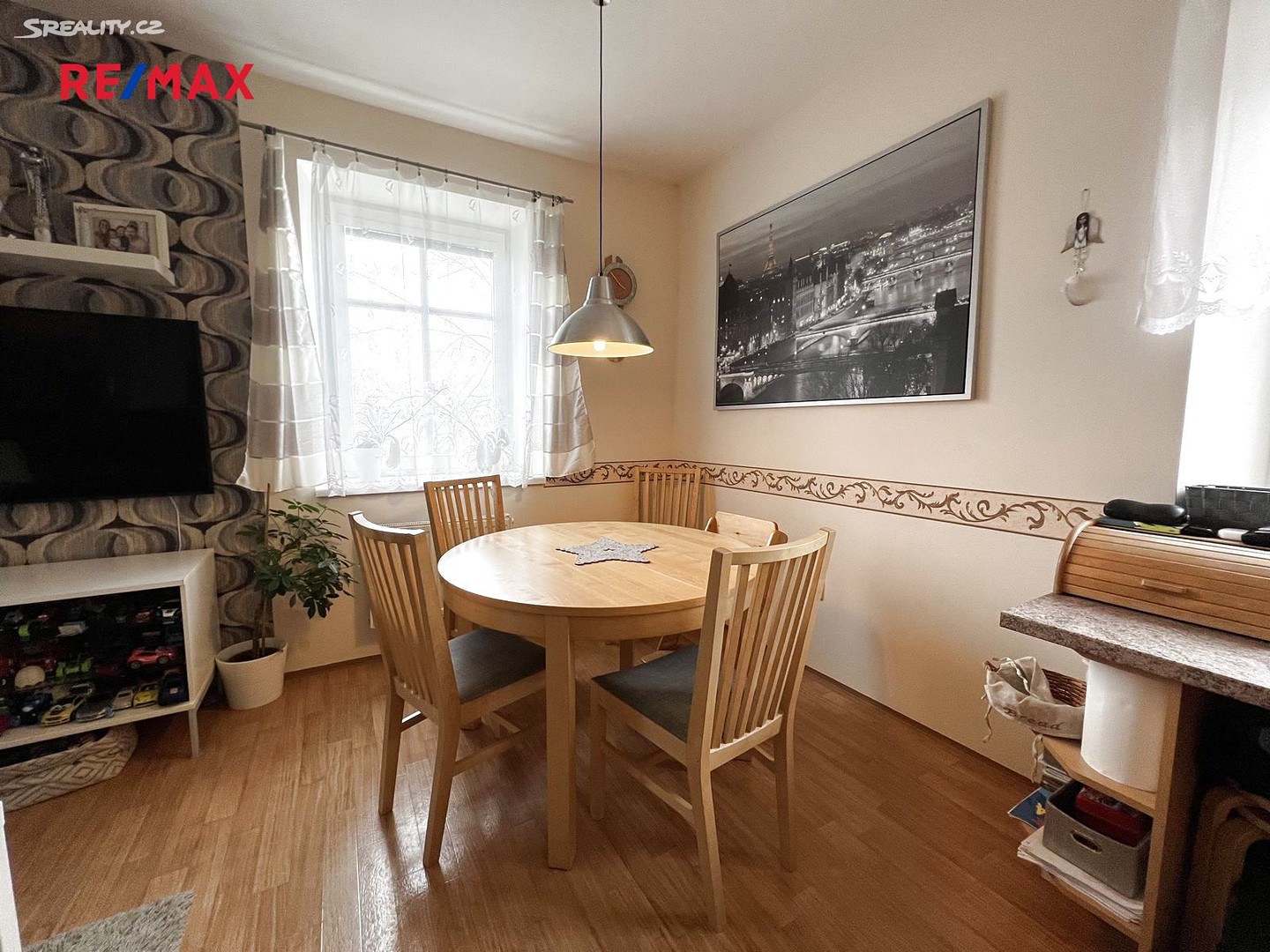 Prodej bytu 4+kk 85 m², Kaštanová, Milovice - Mladá