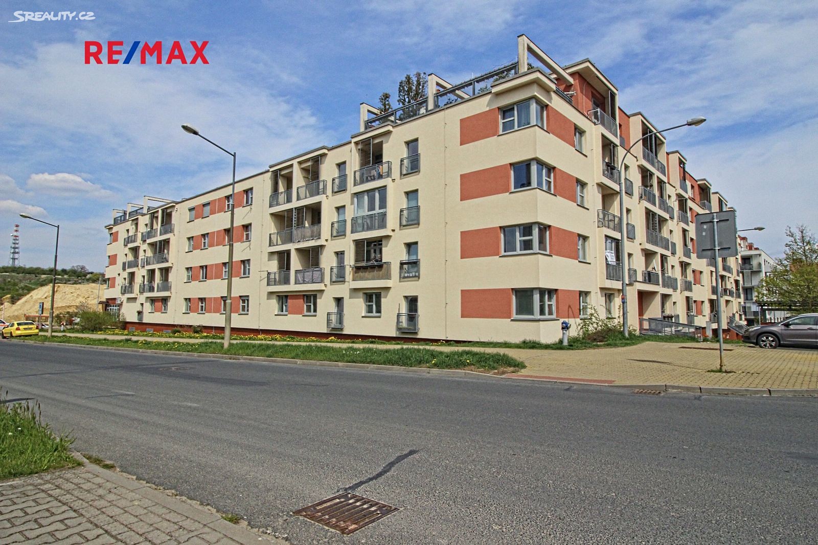 Pronájem bytu 1+kk 53 m², Mutěnická, Plzeň - Severní Předměstí
