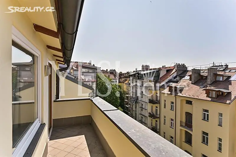 Pronájem bytu 4+1 144 m² (Podkrovní), Polská, Praha 2 - Vinohrady