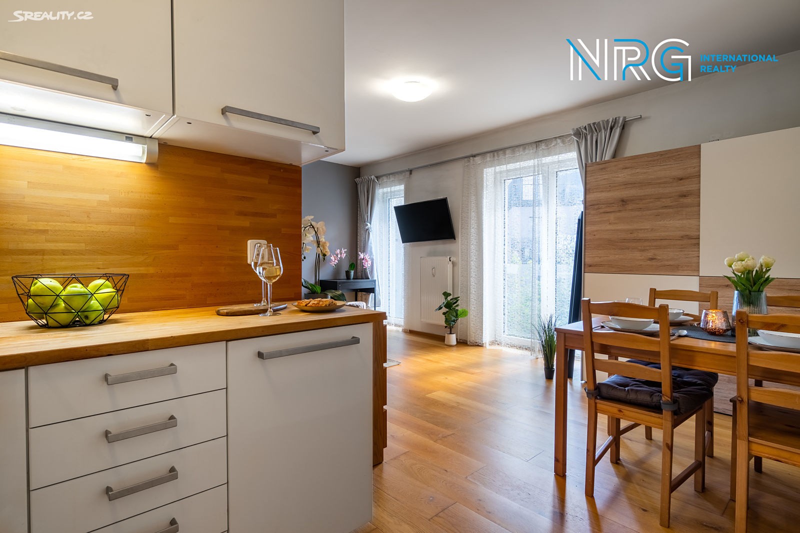 Prodej bytu 1+kk 32 m², Ve vrchu, Praha 8 - Libeň