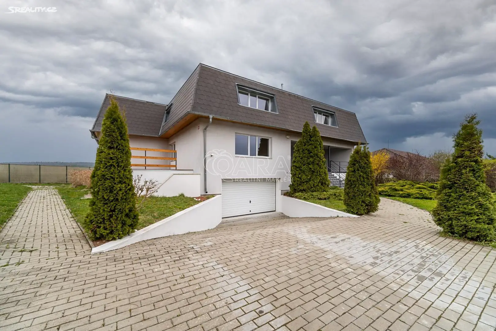 Prodej  rodinného domu 647 m², pozemek 996 m², Neveklov - Nebřich, okres Benešov