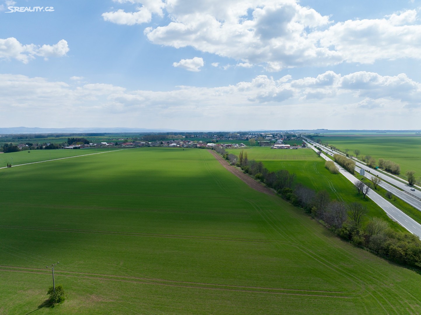 Prodej  komerčního pozemku 25 019 m², Litovel, okres Olomouc