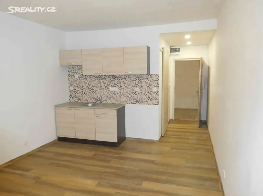 Pronájem bytu 1+kk 24 m², Brno - Řečkovice, okres Brno-město