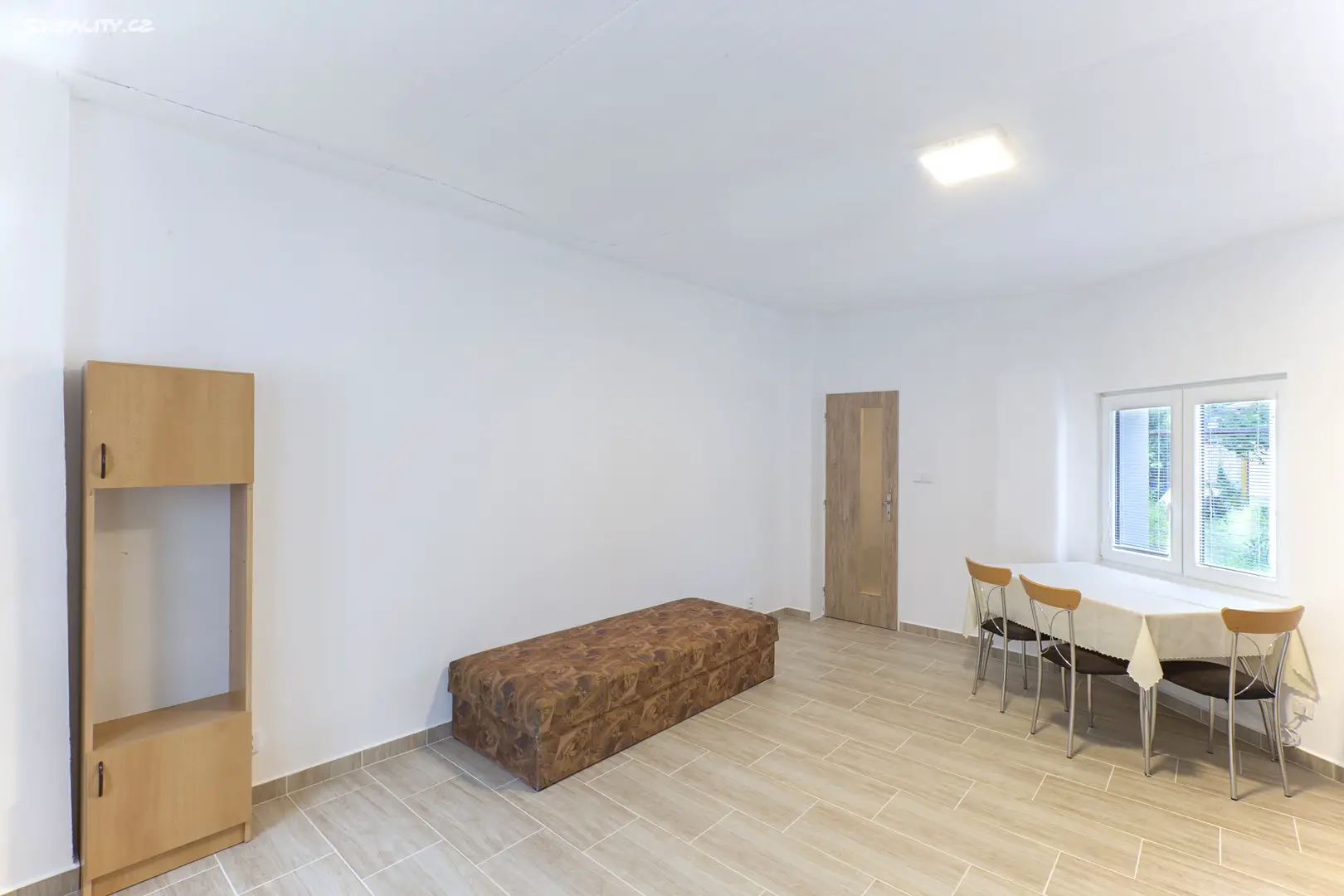 Pronájem bytu 1+kk 30 m², Kostnická, Pardubice - Svítkov