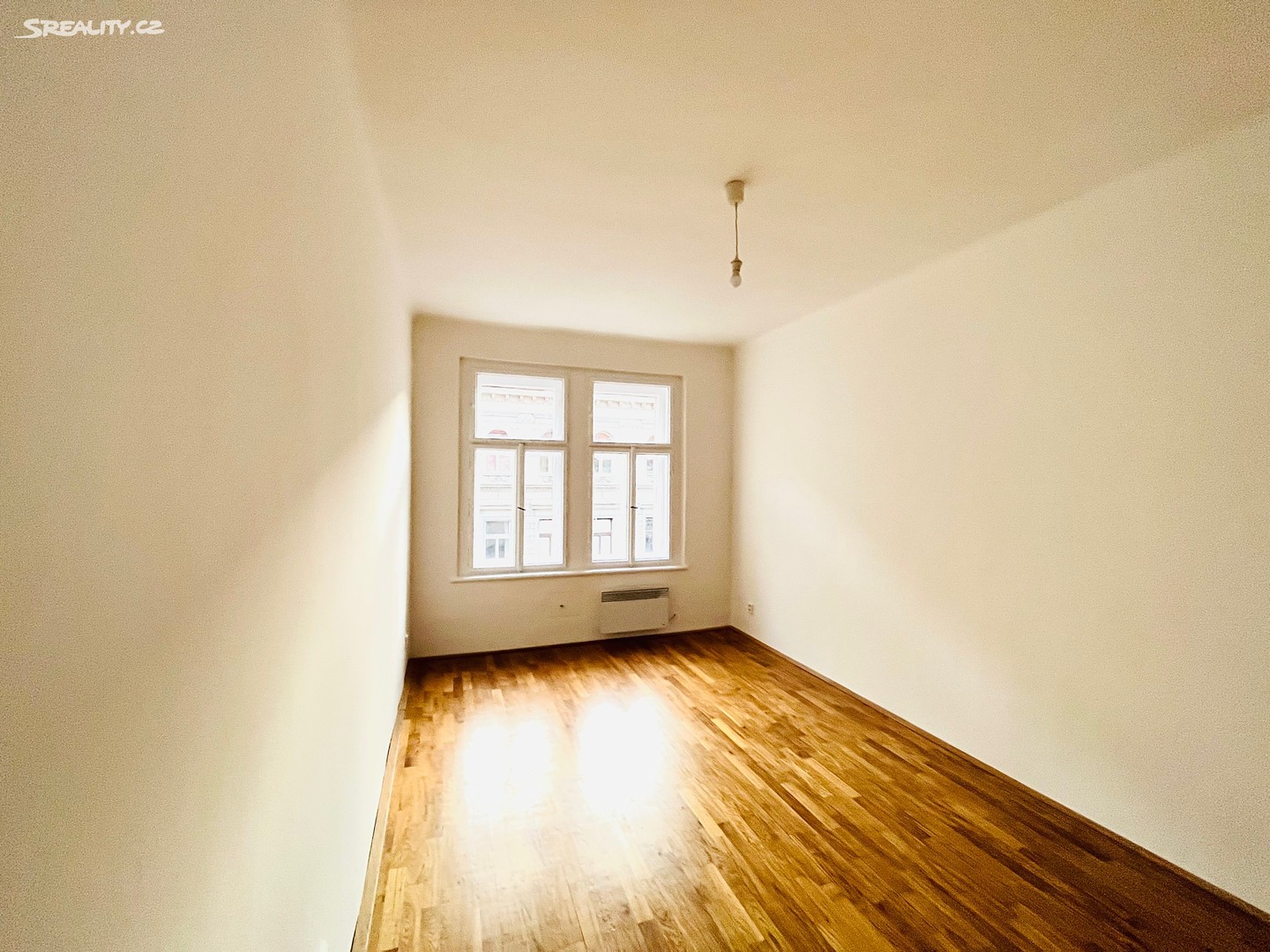 Pronájem bytu 2+1 61 m², Přibyslavská, Praha 3 - Žižkov