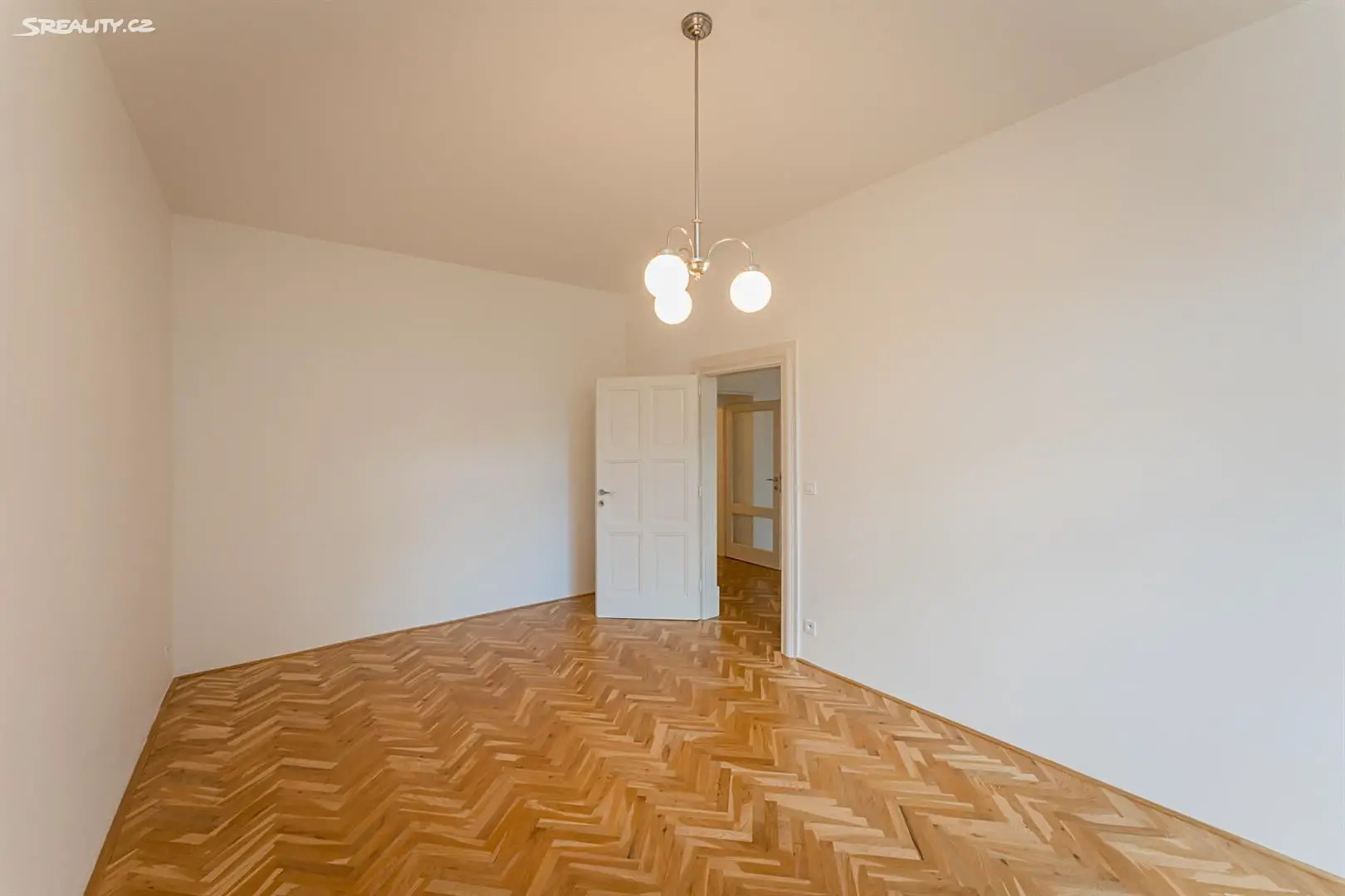 Pronájem bytu 3+1 88 m², Nad Královskou oborou, Praha 7 - Bubeneč