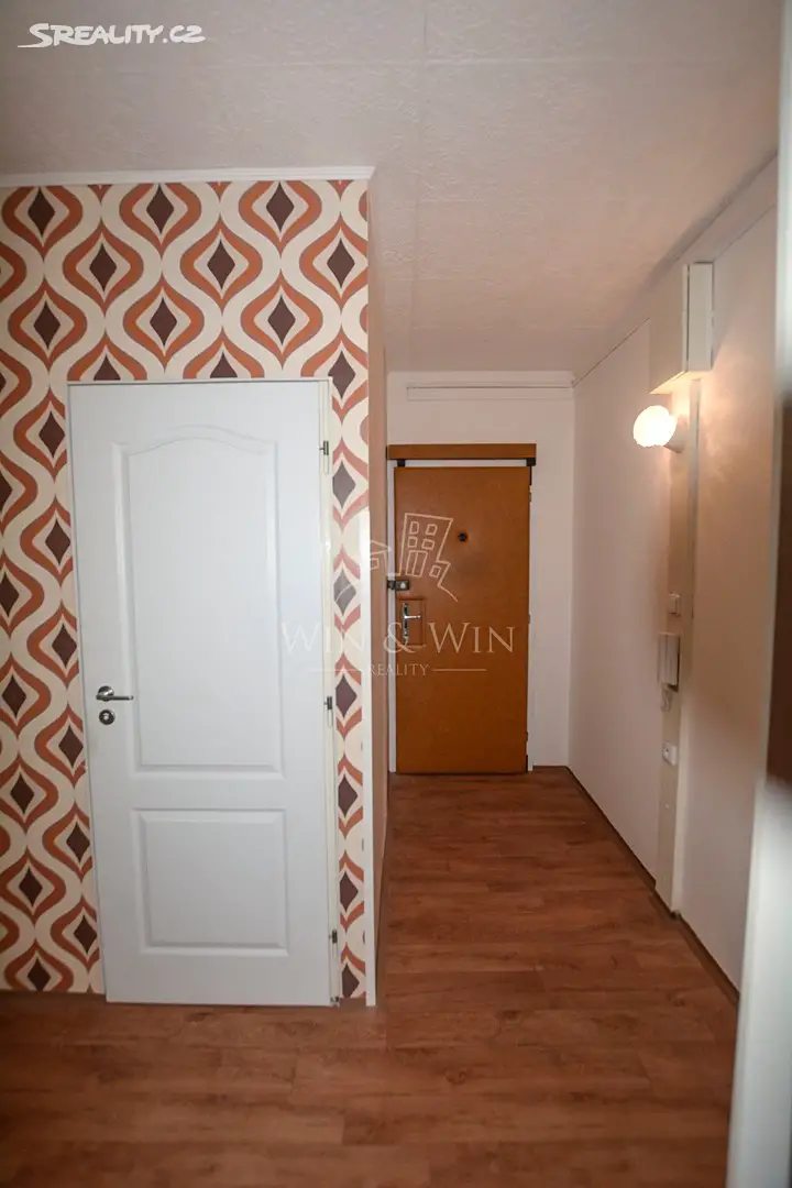 Pronájem bytu 3+1 68 m², Brechtova, Praha 4 - Háje