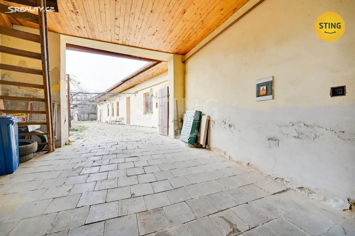 Prodej  rodinného domu 400 m², pozemek 1 250 m², Školní, Jaroslavice