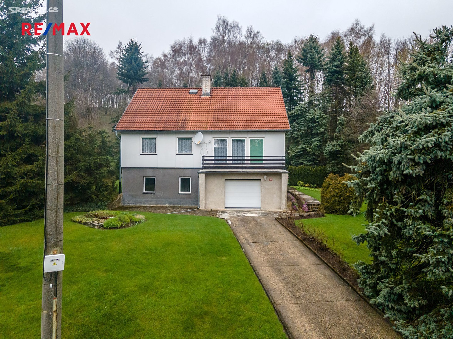 Prodej  rodinného domu 369 m², pozemek 1 794 m², Petrovice, okres Ústí nad Labem