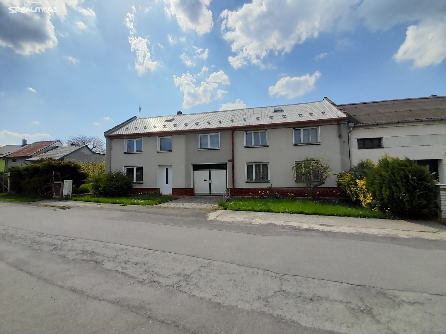 Prodej  rodinného domu 500 m², pozemek 1 806 m², Věrovany - Rakodavy, okres Olomouc