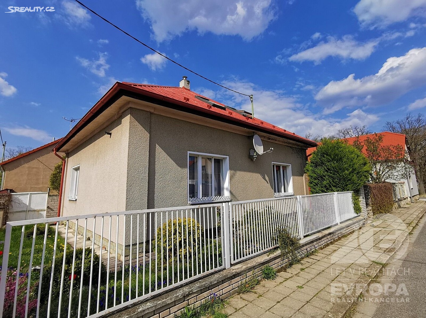 Prodej  rodinného domu 180 m², pozemek 302 m², VI. ulice, Vinařice
