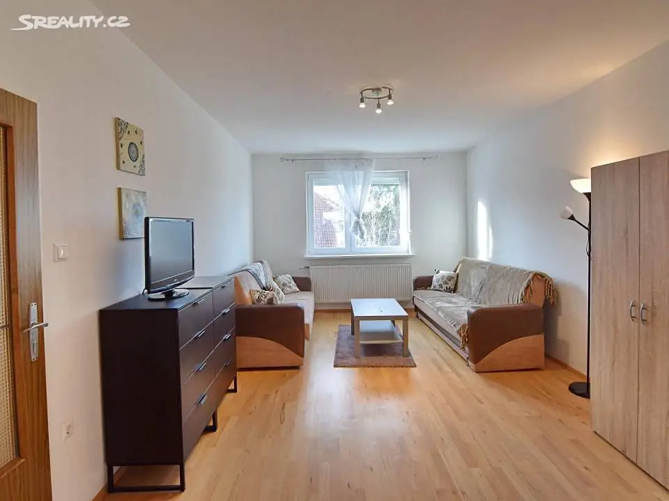 Prodej  vícegeneračního domu 800 m², pozemek 500 m², Velká Bystřice, okres Olomouc