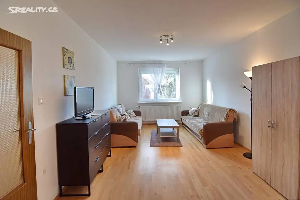 Prodej  vícegeneračního domu 800 m², pozemek 500 m², Velká Bystřice, okres Olomouc