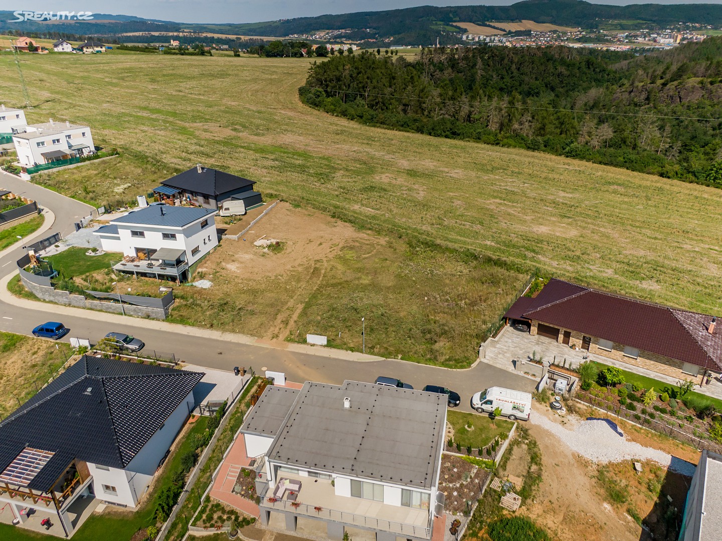 Prodej  stavebního pozemku 765 m², Králův Dvůr - Křižatky, okres Beroun