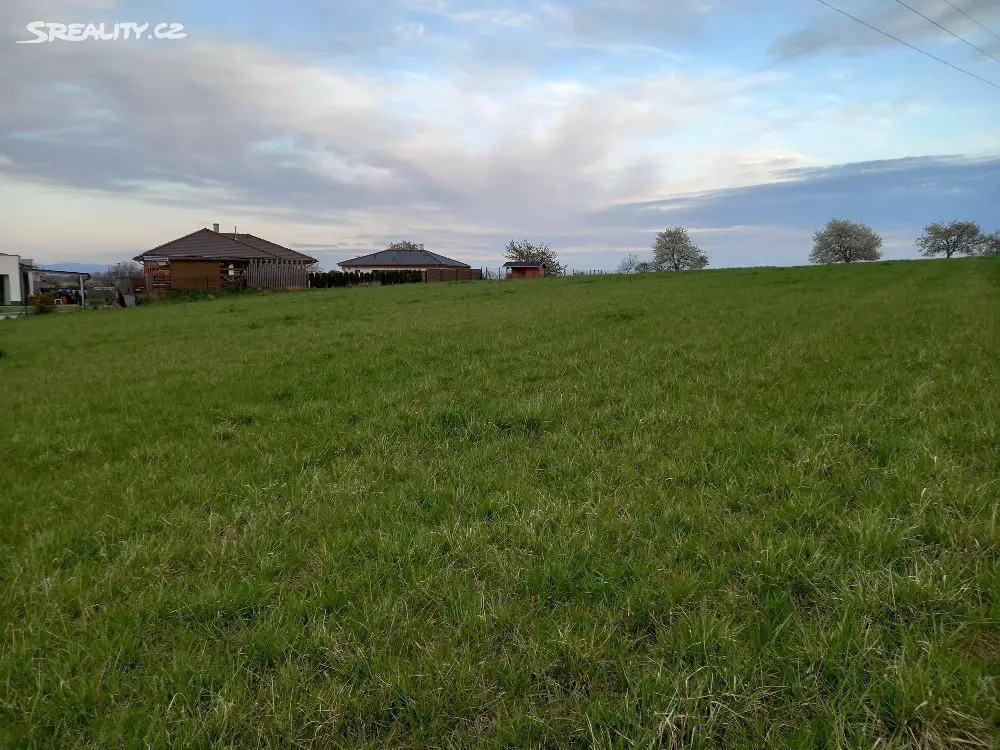 Prodej  stavebního pozemku 19 000 m², Kroměříž - Trávník, okres Kroměříž