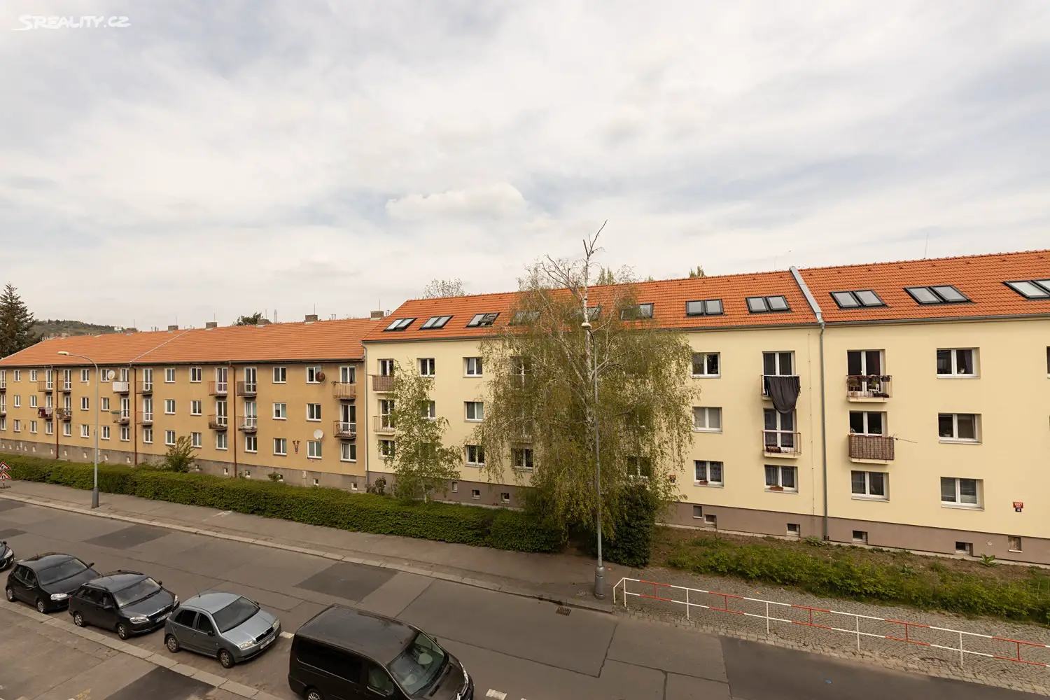 Pronájem bytu 1+kk 29 m², Ve struhách, Praha 6 - Bubeneč