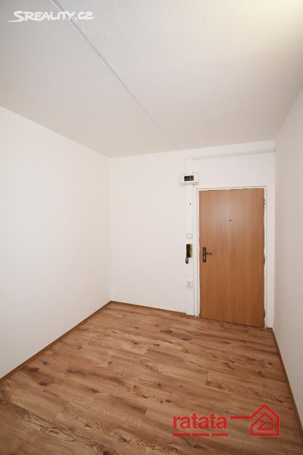 Pronájem bytu 2+1 69 m², Borová, Chomutov