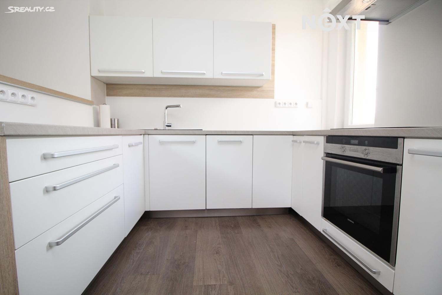 Pronájem bytu 2+1 78 m², Vrázova, Karlovy Vary