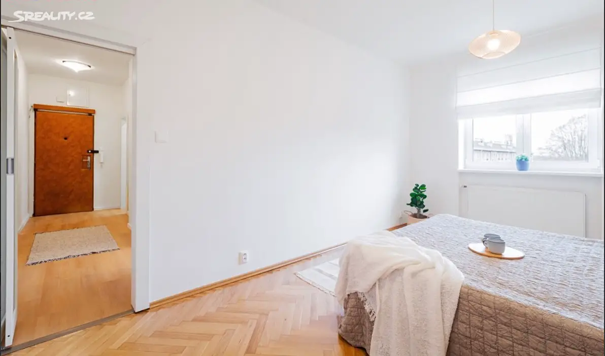Pronájem bytu 2+1 63 m² (Podkrovní), Půlnoční, Praha - Hodkovičky