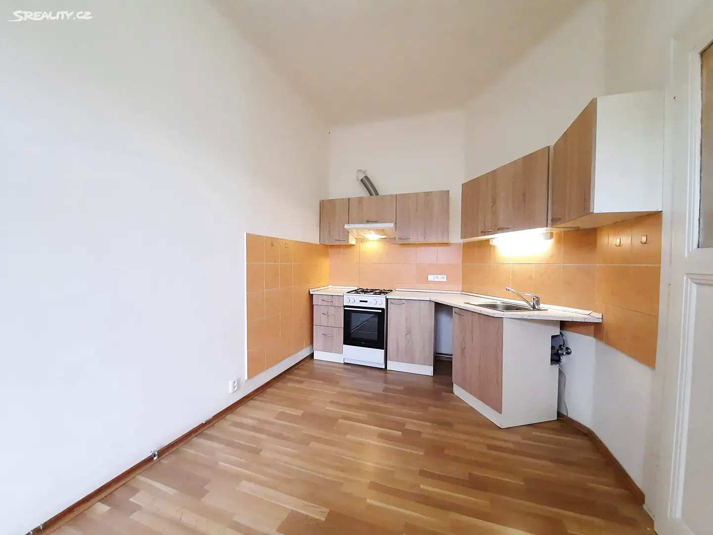 Pronájem bytu 2+1 62 m², Kotlaska, Praha 8 - Libeň
