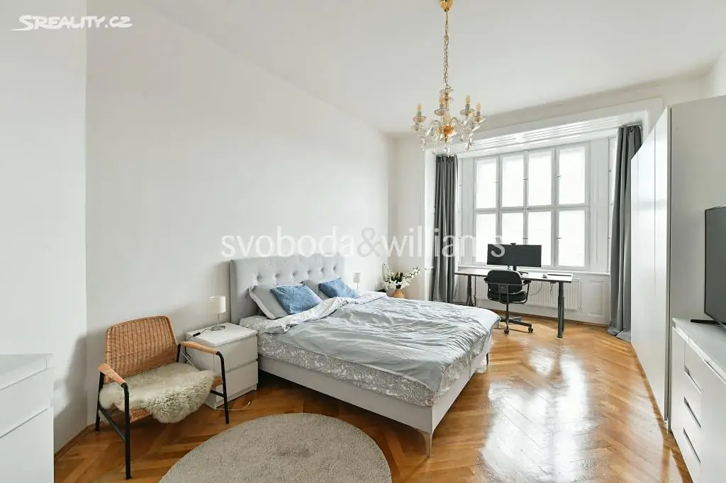 Pronájem bytu 2+1 105 m², Janáčkovo nábřeží, Praha 5 - Smíchov