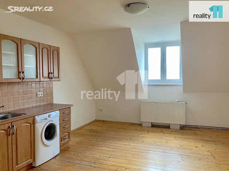 Pronájem bytu 2+kk 40 m², Západní, Karlovy Vary