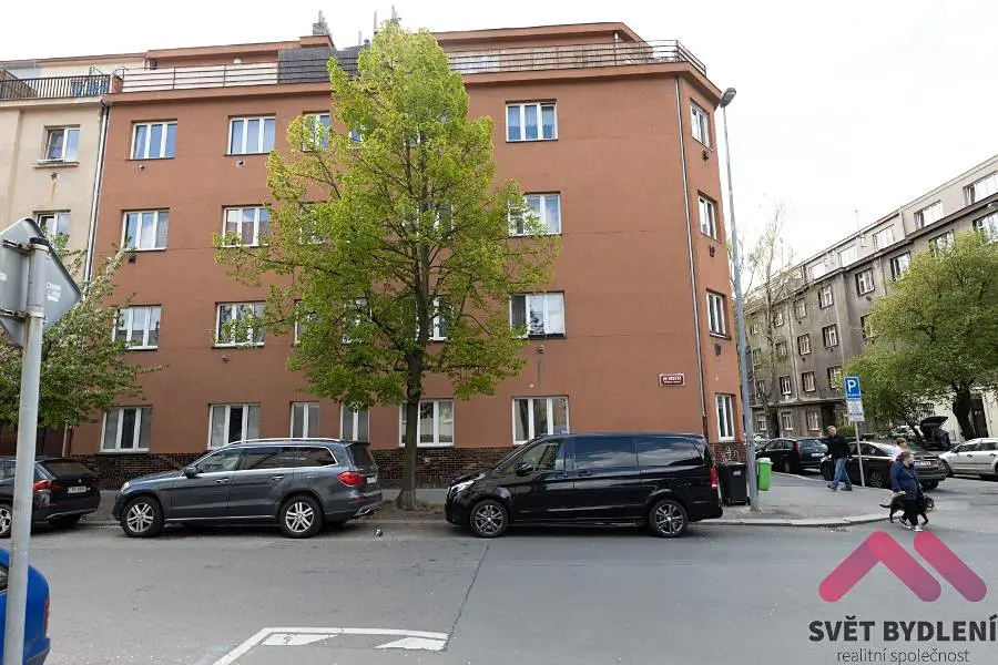 Pronájem bytu 2+kk 44 m², V předpolí, Praha 10 - Strašnice