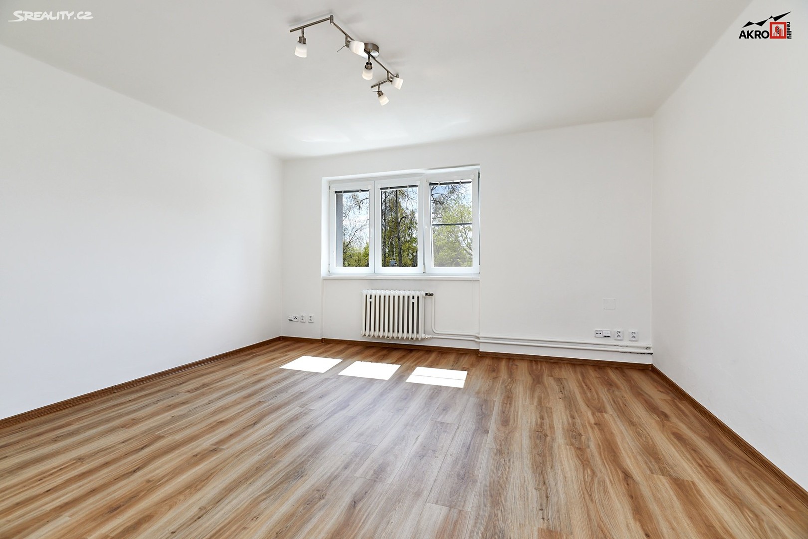 Pronájem bytu 3+1 62 m², Lipí, Praha 9 - Horní Počernice