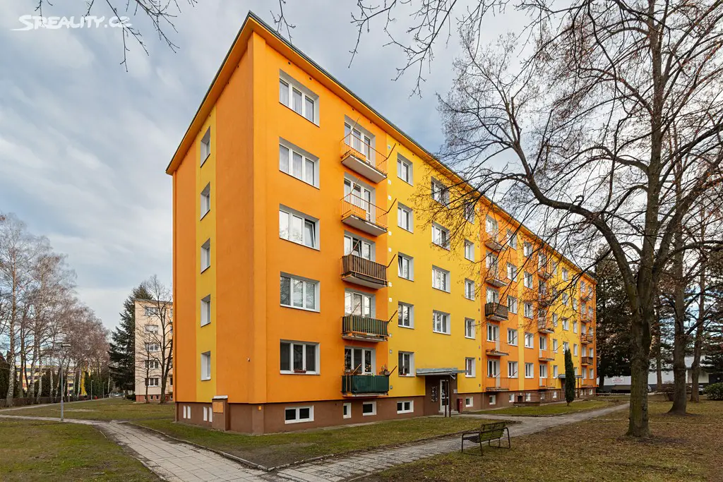 Pronájem bytu 3+1 74 m², Čs. armády, Rožnov pod Radhoštěm