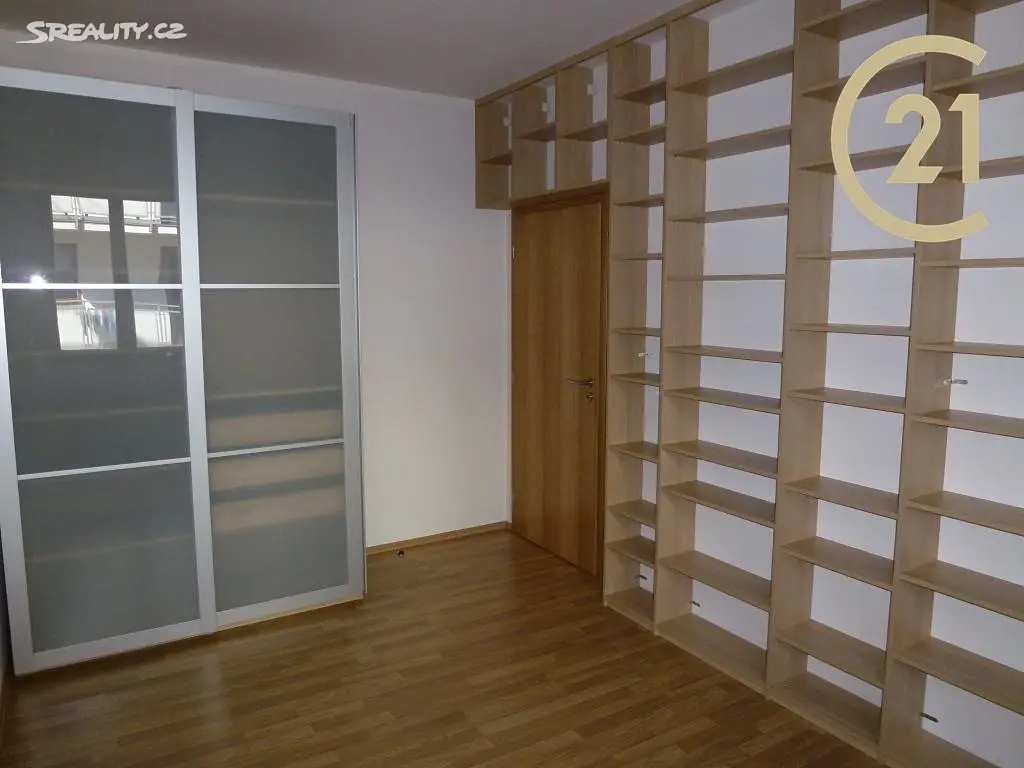 Pronájem bytu 4+kk 88 m², Husitská, Praha 3 - Žižkov