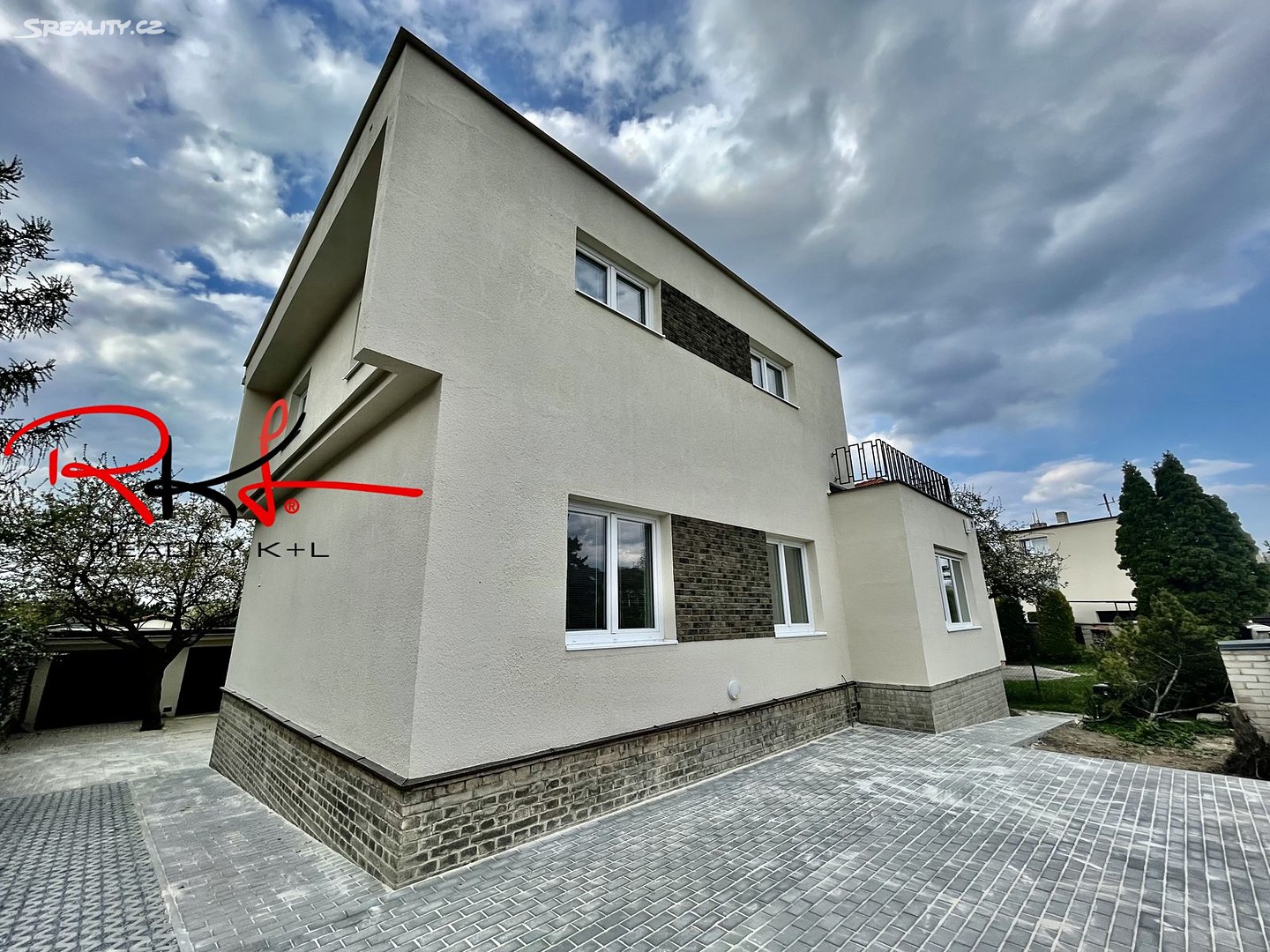 Pronájem  rodinného domu 220 m², pozemek 500 m², Praha 5 - Hlubočepy