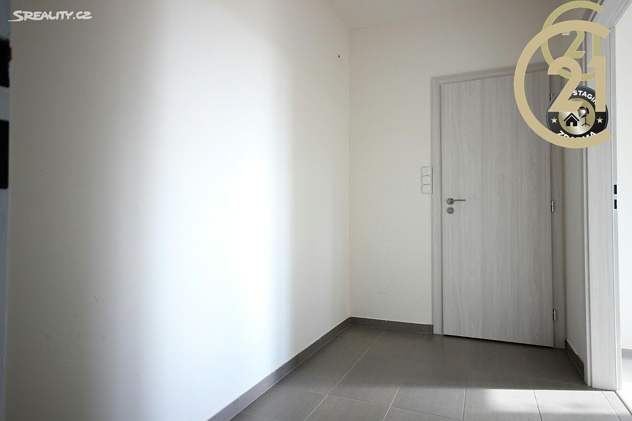 Pronájem bytu 1+kk 30 m², Troubsko, okres Brno-venkov