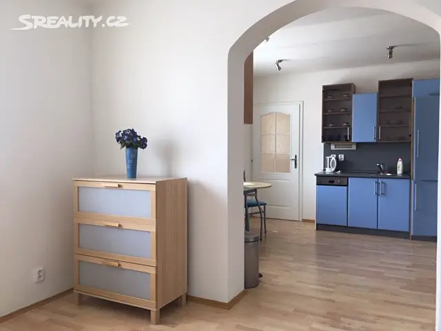 Pronájem bytu 2+1 80 m², Zdobnická, Praha - Kyje
