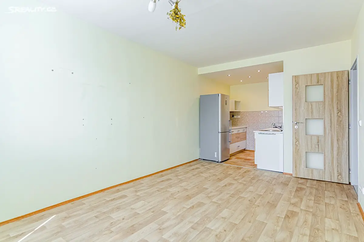 Pronájem bytu 2+kk 41 m², Vodárenská, Kladno - Kročehlavy