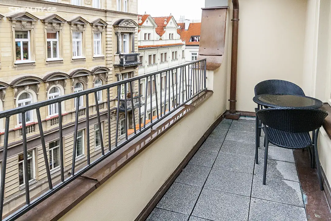 Pronájem bytu 2+kk 70 m², Mostecká, Praha 1 - Malá Strana