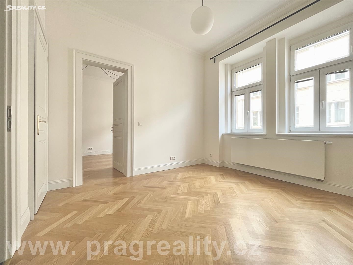 Pronájem bytu 4+1 84 m², Přibyslavská, Praha 3 - Žižkov