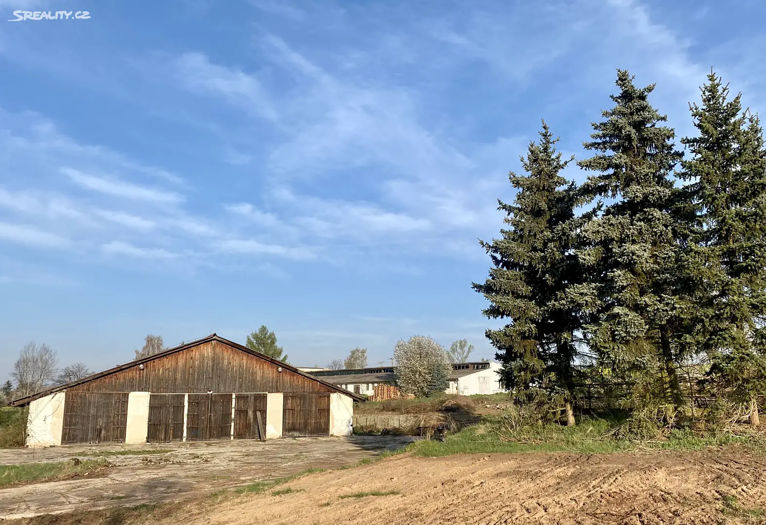 Prodej  komerčního pozemku 22 500 m², Neprobylice, okres Kladno