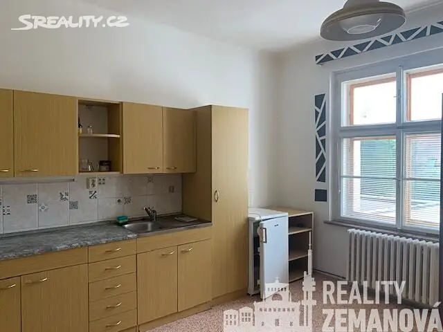 Pronájem bytu 2+kk 42 m², V ochozu, Praha 10 - Záběhlice