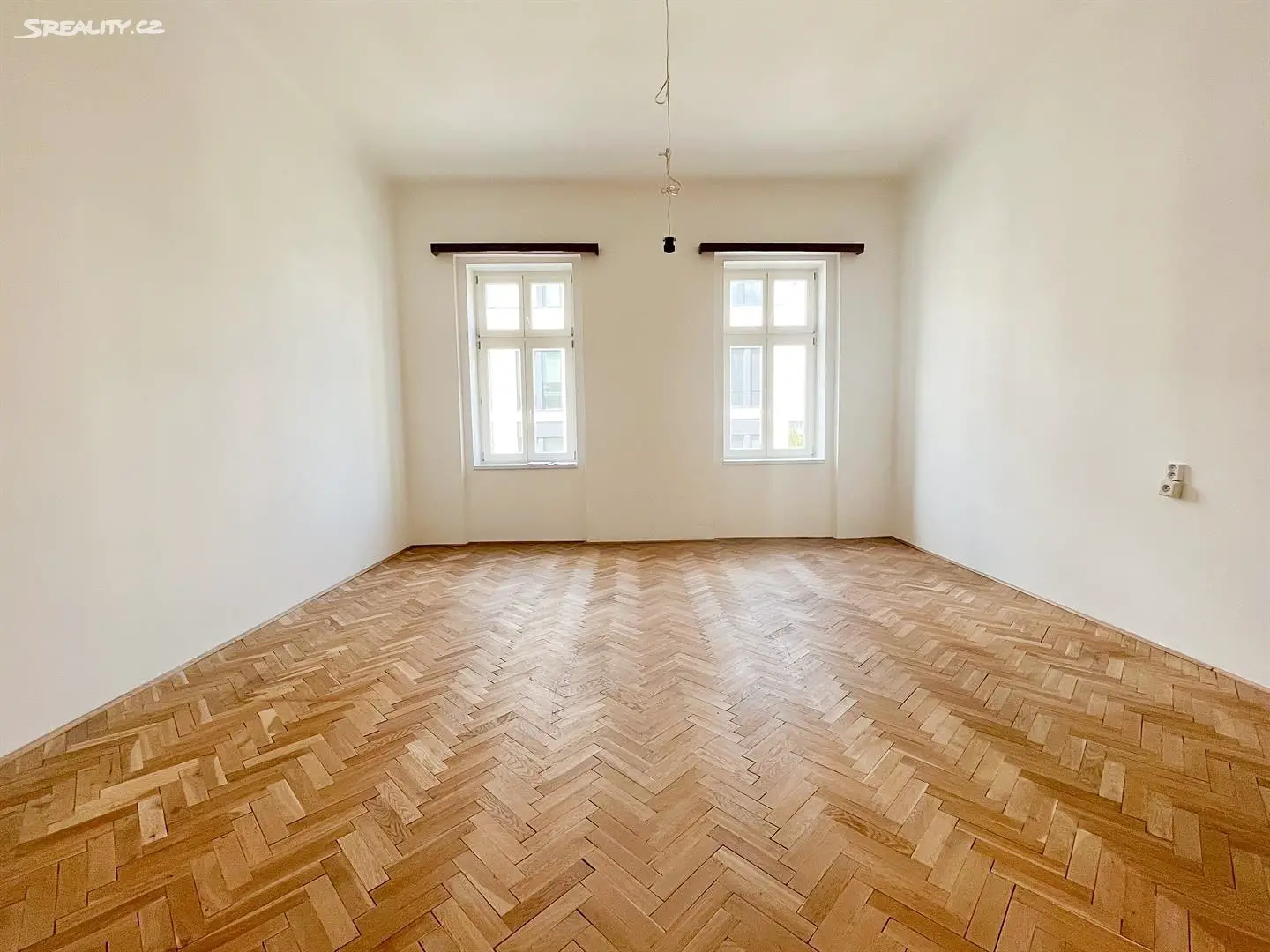Prodej bytu 2+1 63 m², Veletržní, Praha 7 - Holešovice