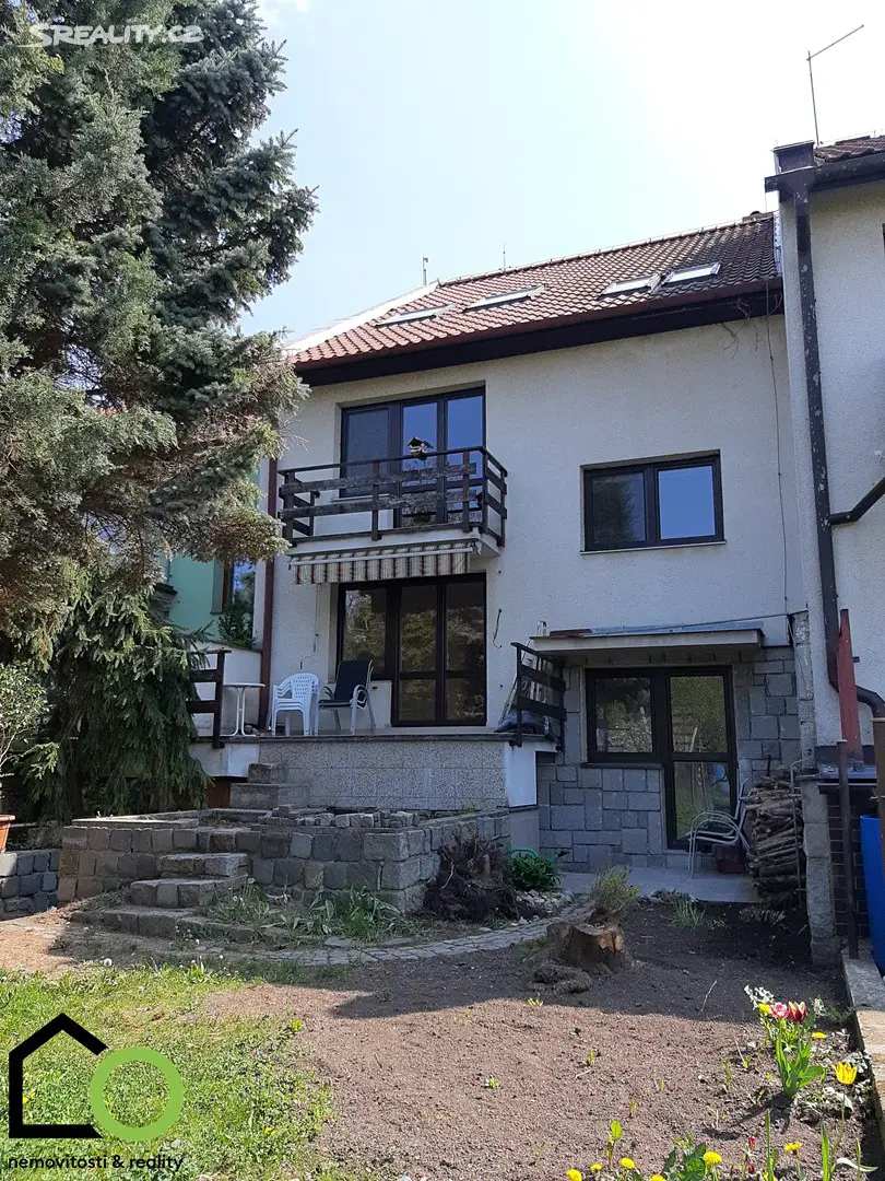 Prodej  rodinného domu 290 m², pozemek 287 m², Družstevní, Olomouc - Neředín