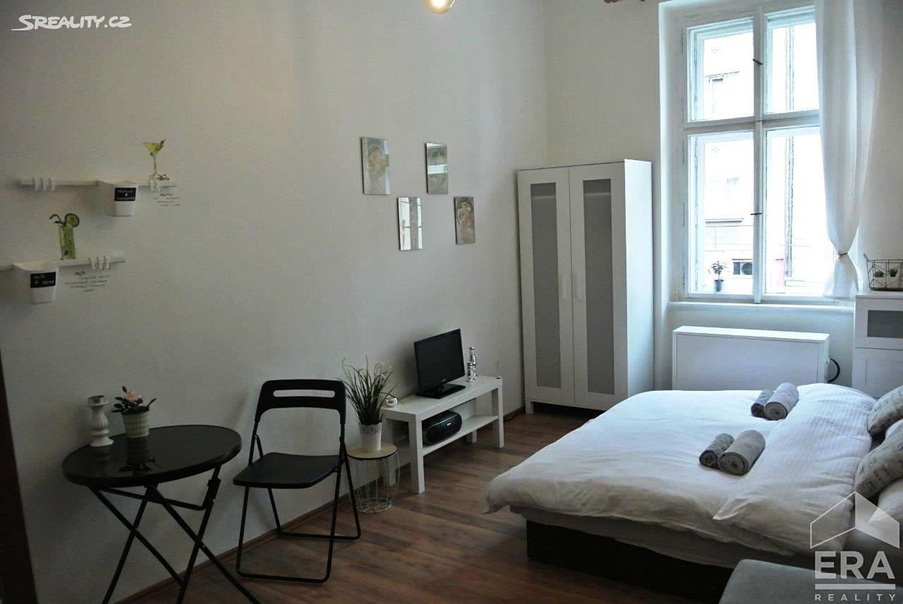 Pronájem bytu 1+kk 23 m², Radlická, Praha 5 - Smíchov