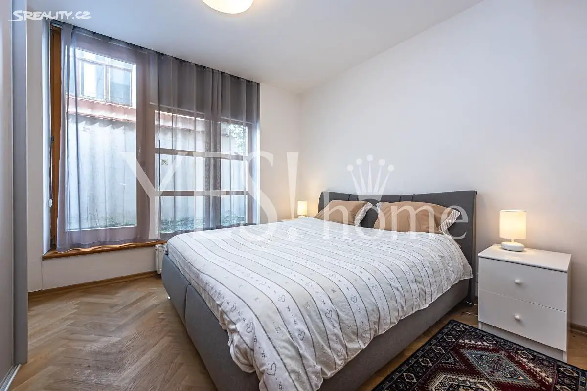 Pronájem bytu 2+kk 40 m², Bílkova, Praha 1 - Staré Město