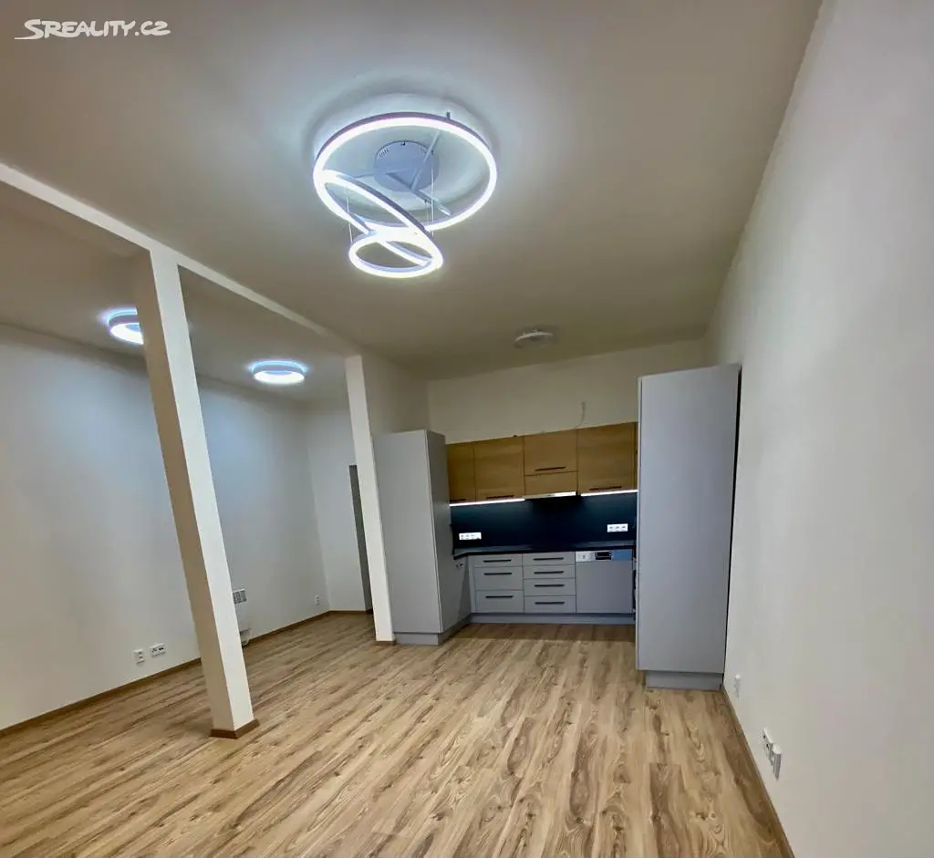 Pronájem bytu 3+kk 70 m², Brno - Brno-sever, okres Brno-město