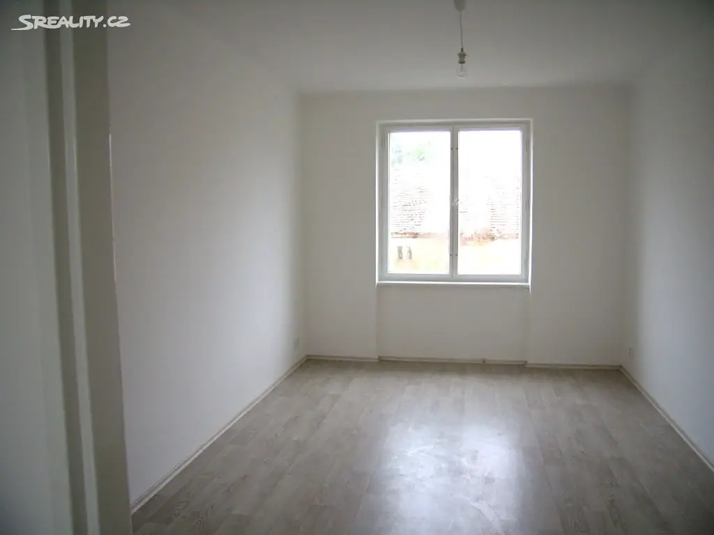 Pronájem bytu 2+1 50 m², Libčická, Úholičky
