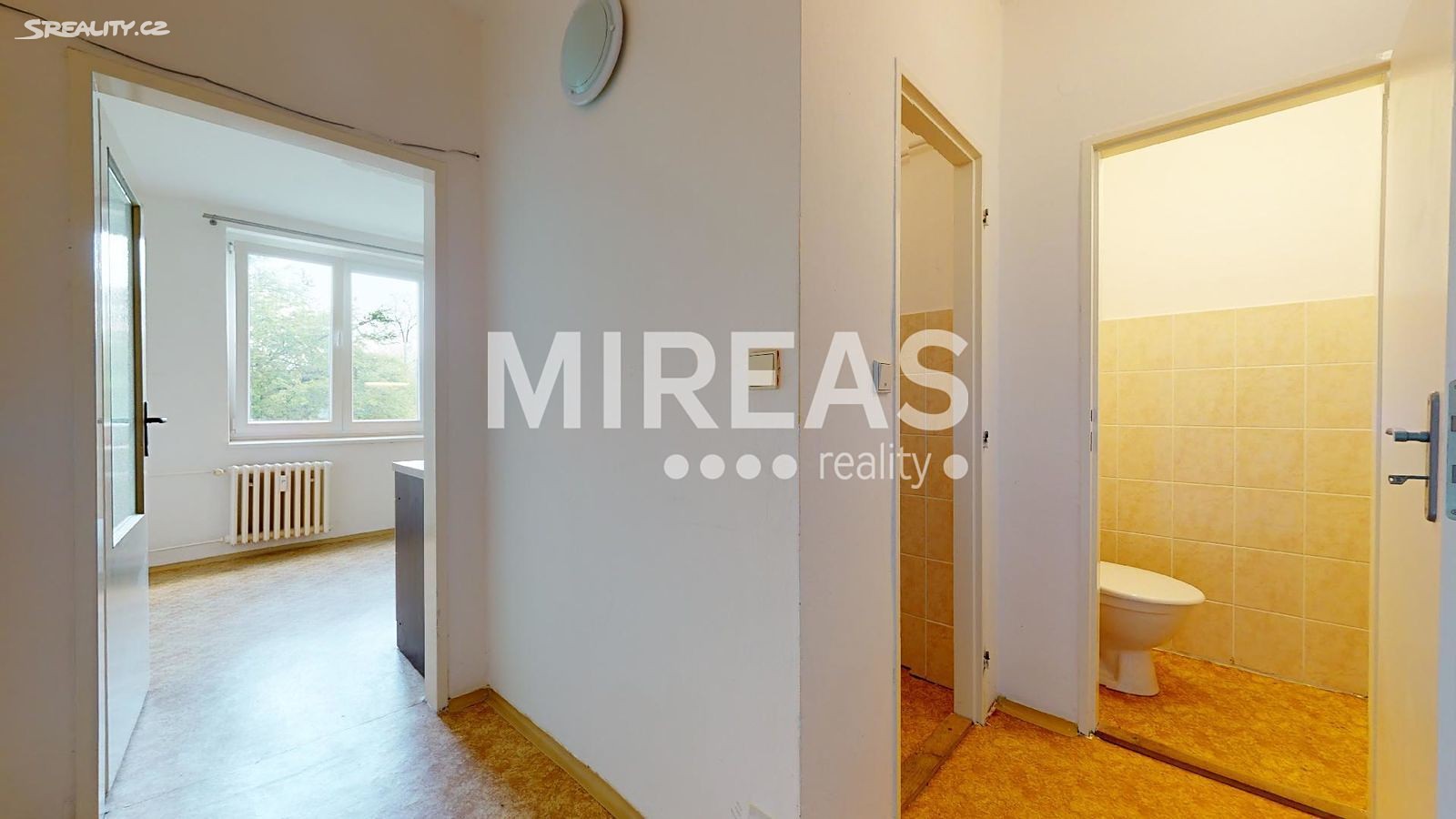 Prodej bytu 1+1 35 m², Armádní, Milovice - Mladá