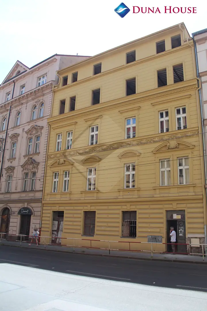Prodej bytu 3+kk 67 m² (Mezonet), Plzeňská, Praha 5 - Smíchov