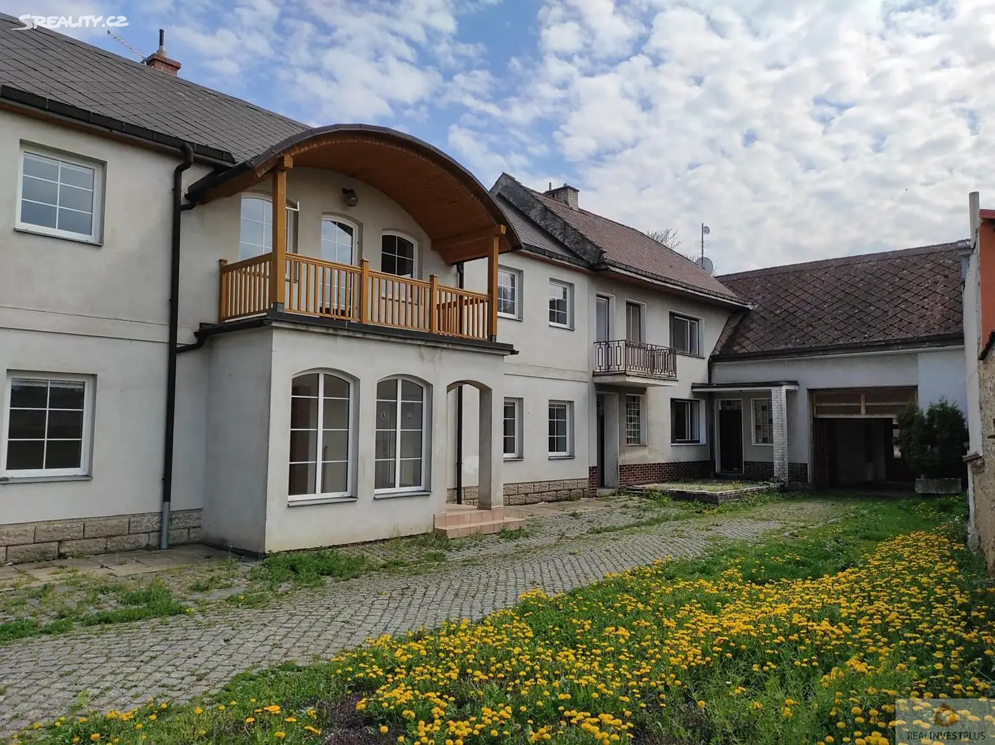 Prodej  rodinného domu 305 m², pozemek 1 607 m², Masarykovo náměstí, Brodek u Přerova