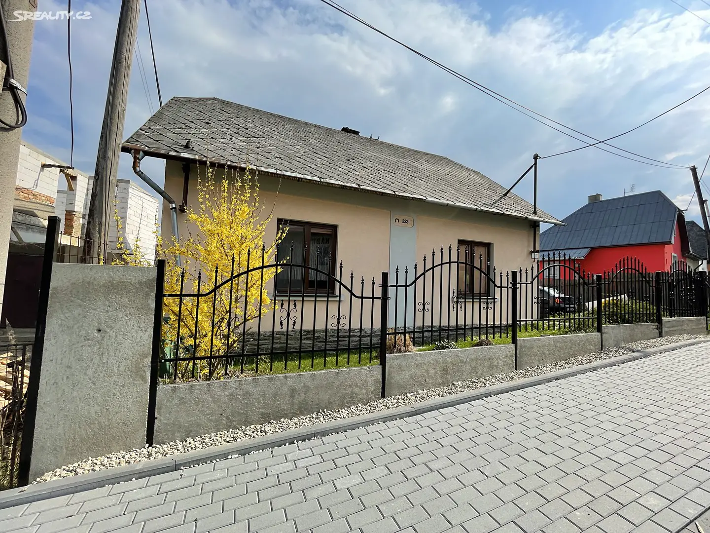 Prodej  rodinného domu 145 m², pozemek 427 m², Komenského, Dvorce