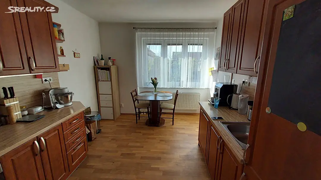 Prodej  rodinného domu 300 m², pozemek 891 m², Mnetěš, okres Litoměřice