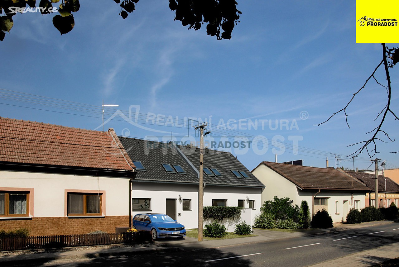 Prodej  stavebního pozemku 327 m², Stříbrnice, okres Uherské Hradiště